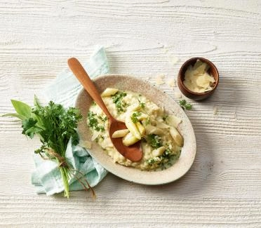 Kräuter-Risotto mit gebratenen Spargeln